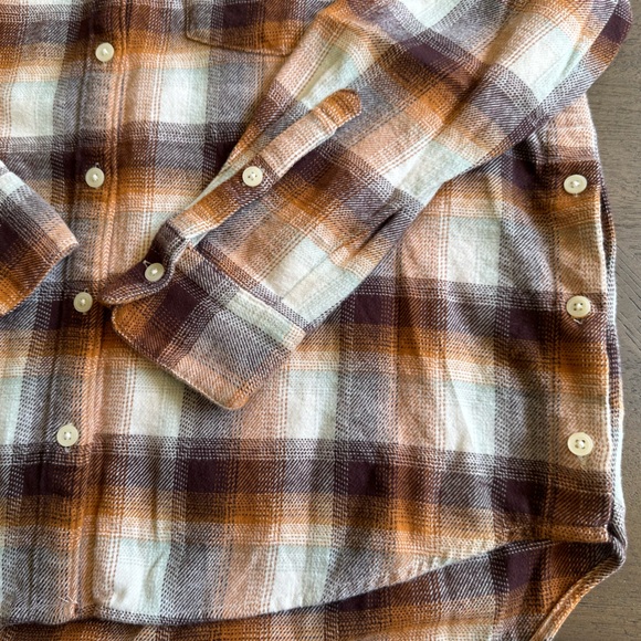 Like New Madewell Flannel Side-Button Oversized Shirt, Bickett Plaid, M - Picture 6 of 13